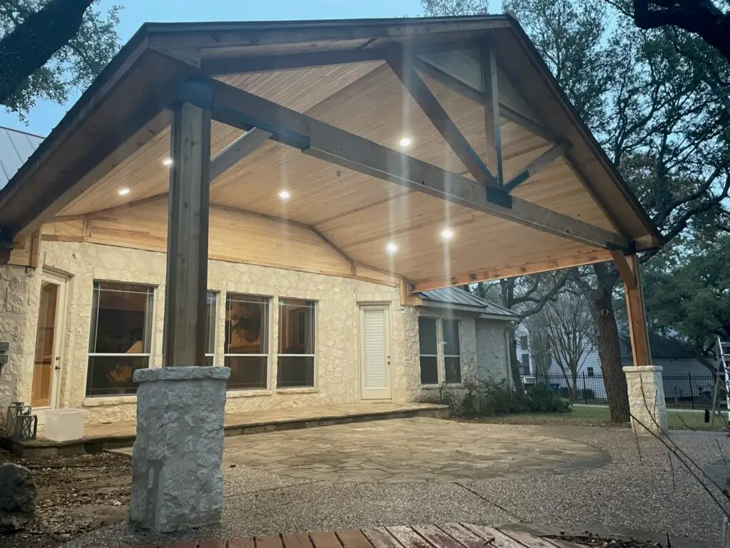 Outdoor living patio builders